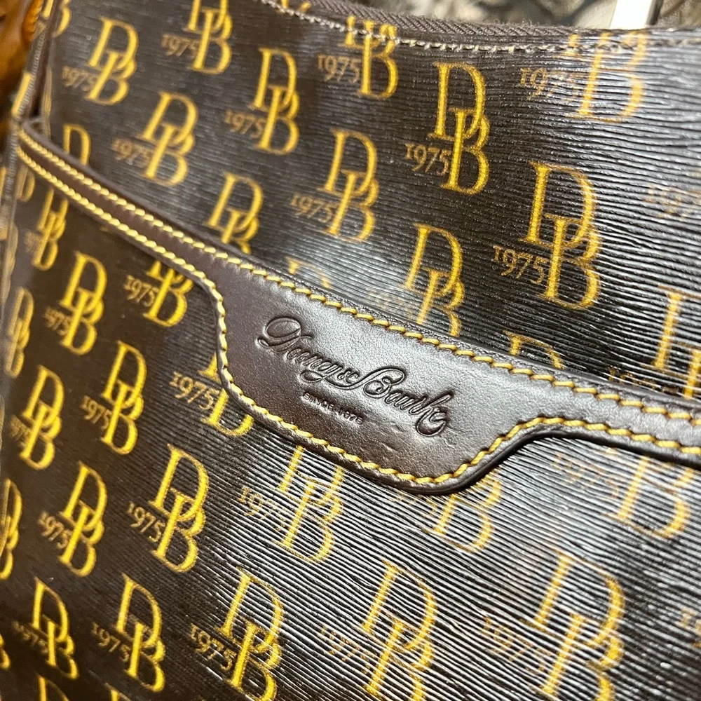 Dooney & Bourke Signature Dark Brown Leather 1975 Collins Bag