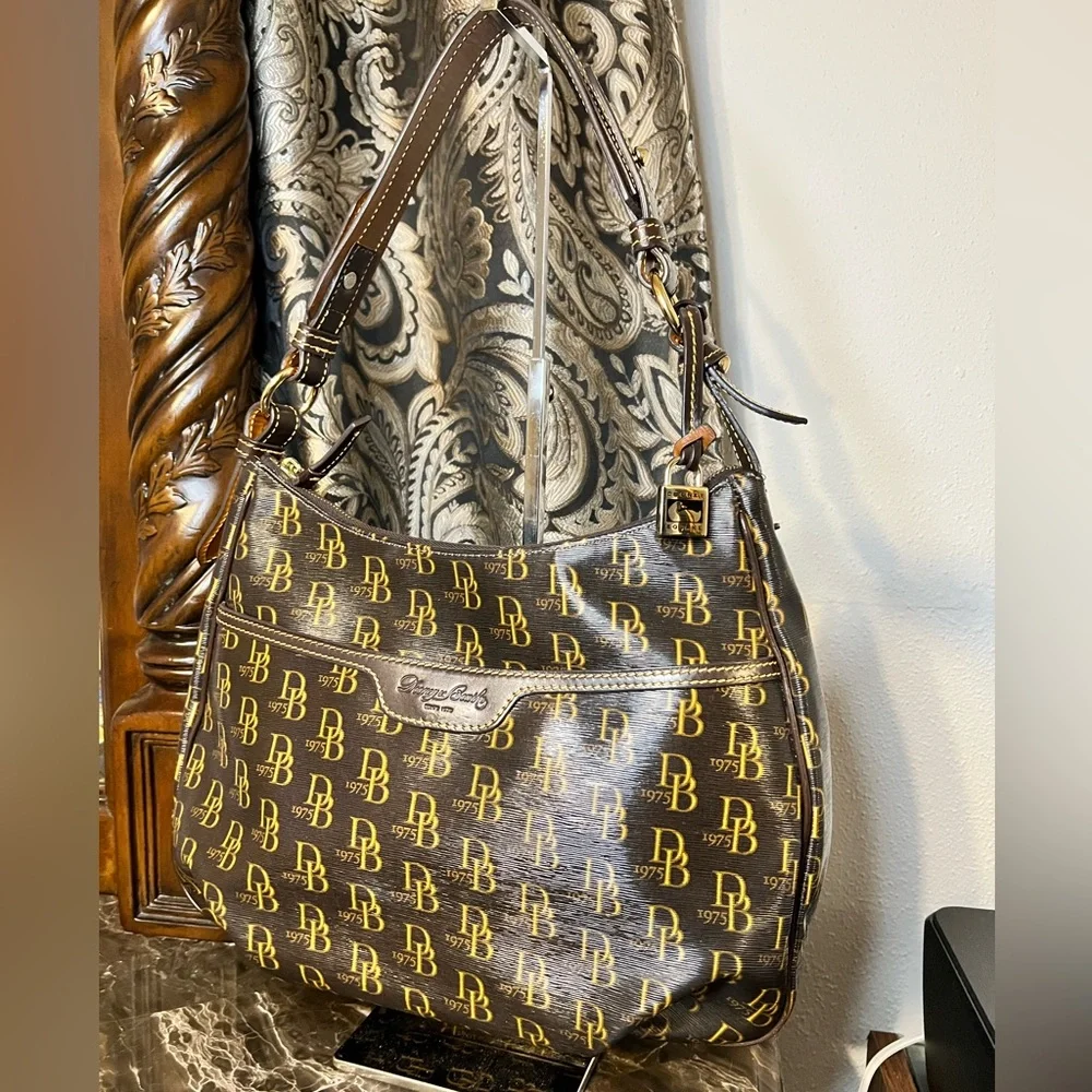 Dooney & Bourke Signature Dark Brown Leather 1975 Collins Bag
