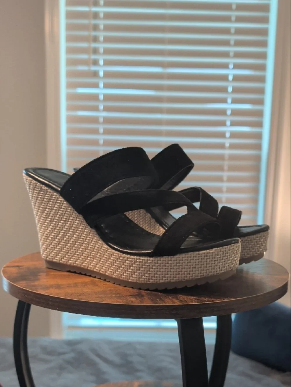 N/A stylish black