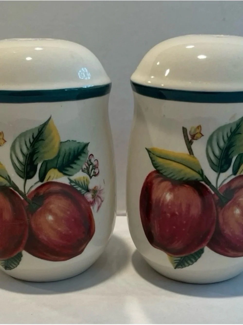 China Pearl Salt & Pepper Shaker Set, Red Apples both sides, Casual Collection.