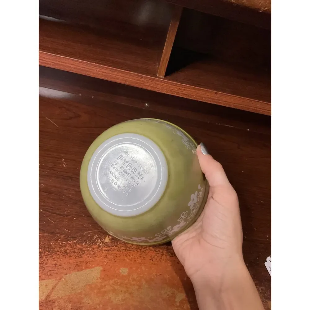 Pyrex vintage spring