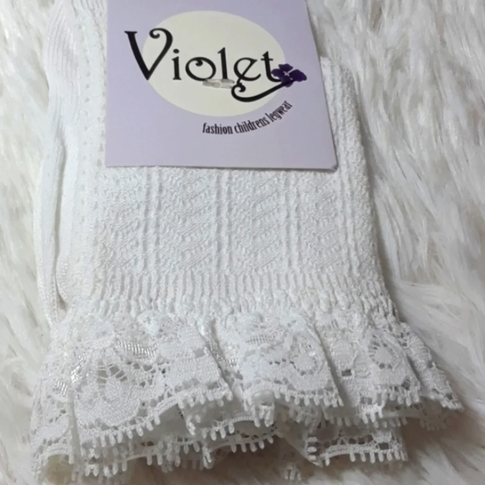 Violet vintage girl