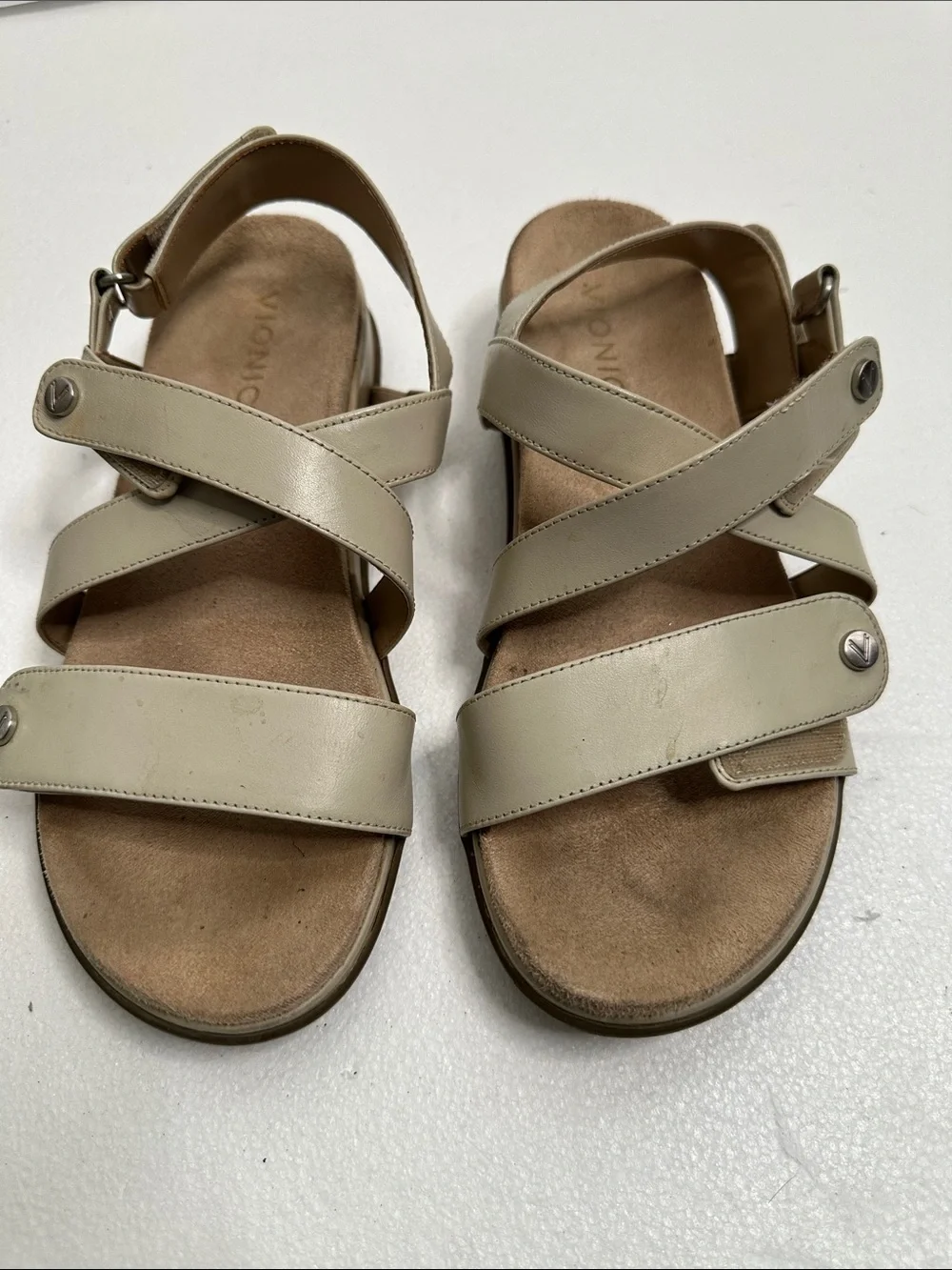 Vionic beige Comfort Strappy Sandal in Light Beige -size 6.5