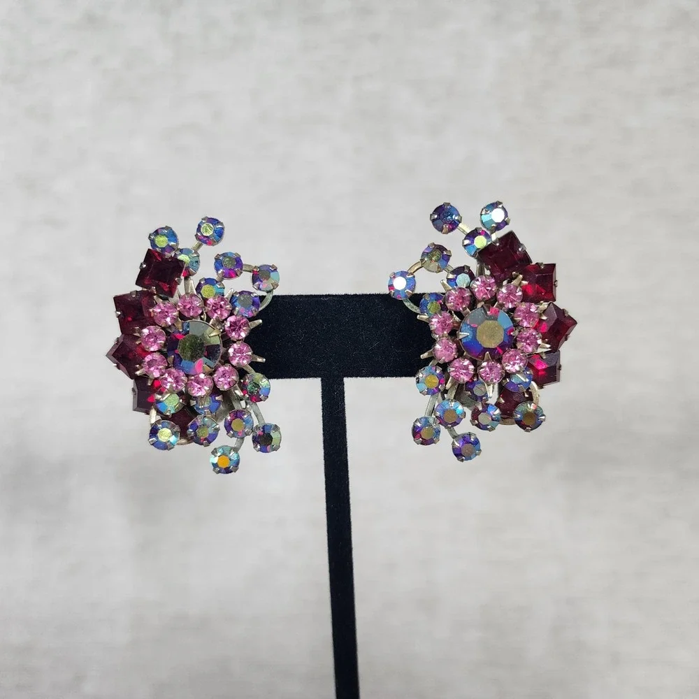 Vintage Starburst Floral Pink Red Clip On Earrings Glam Costume Jewelry