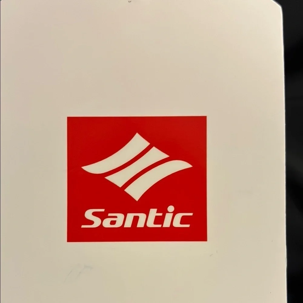 Santic sleek black
