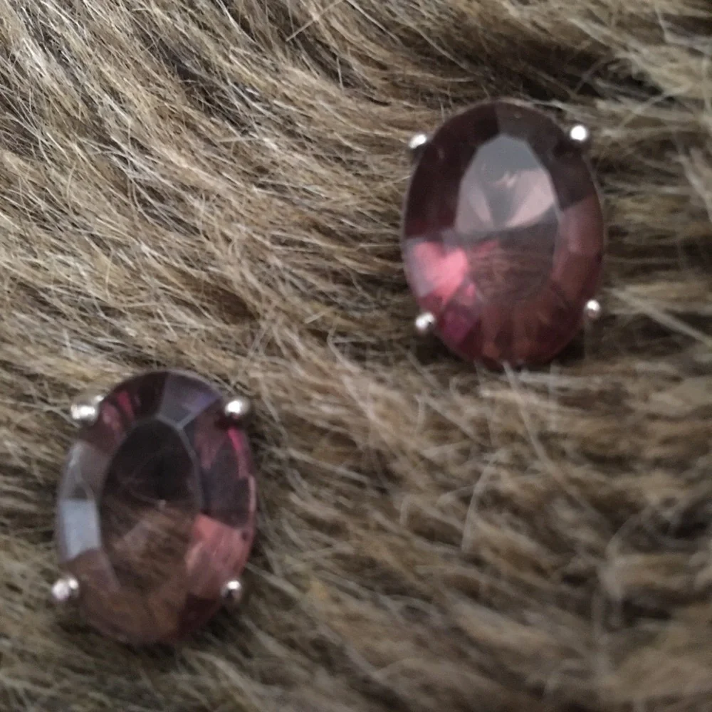 Vintage light plum faceted glass stone earrings