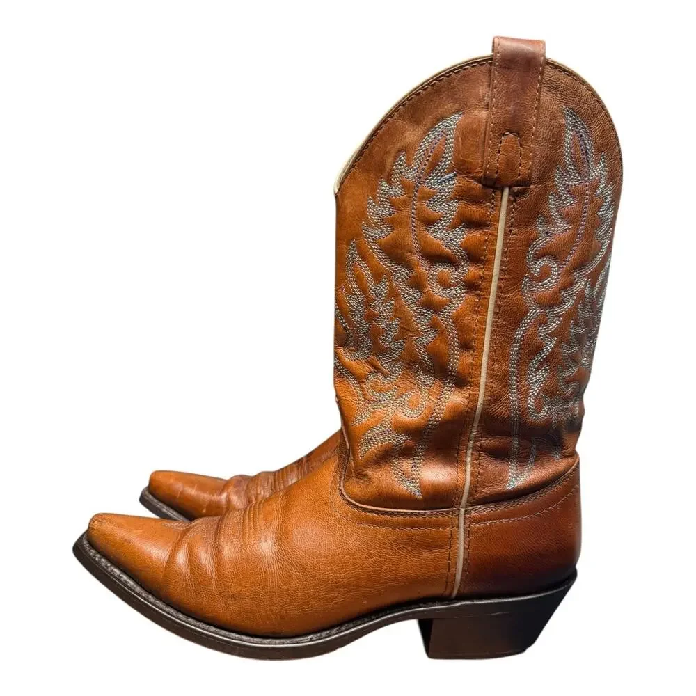Laredo women brown