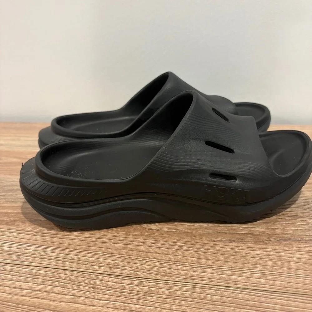 Hoka One One these hoka
