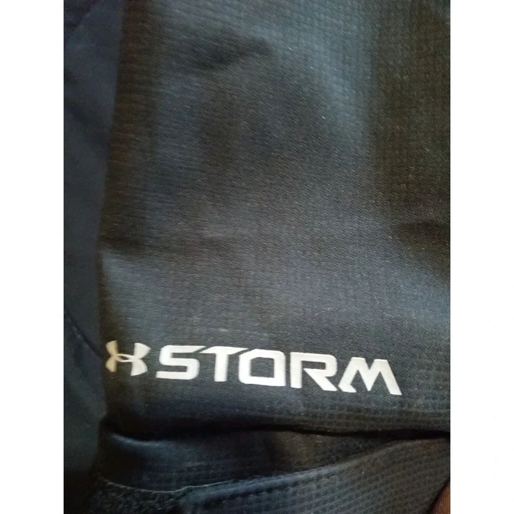 Under Armour stay warm