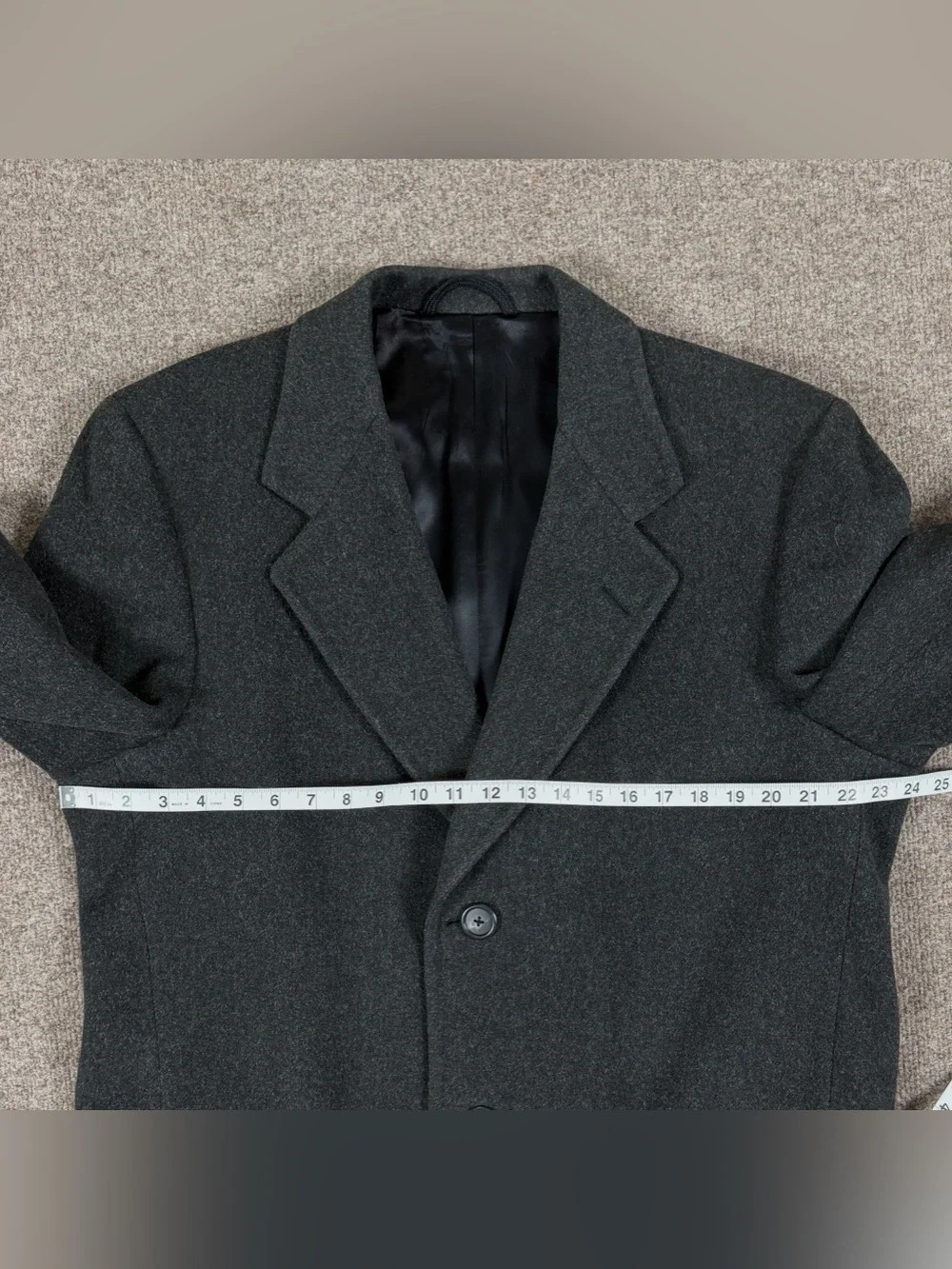 Hart Schaffner Marx button arm