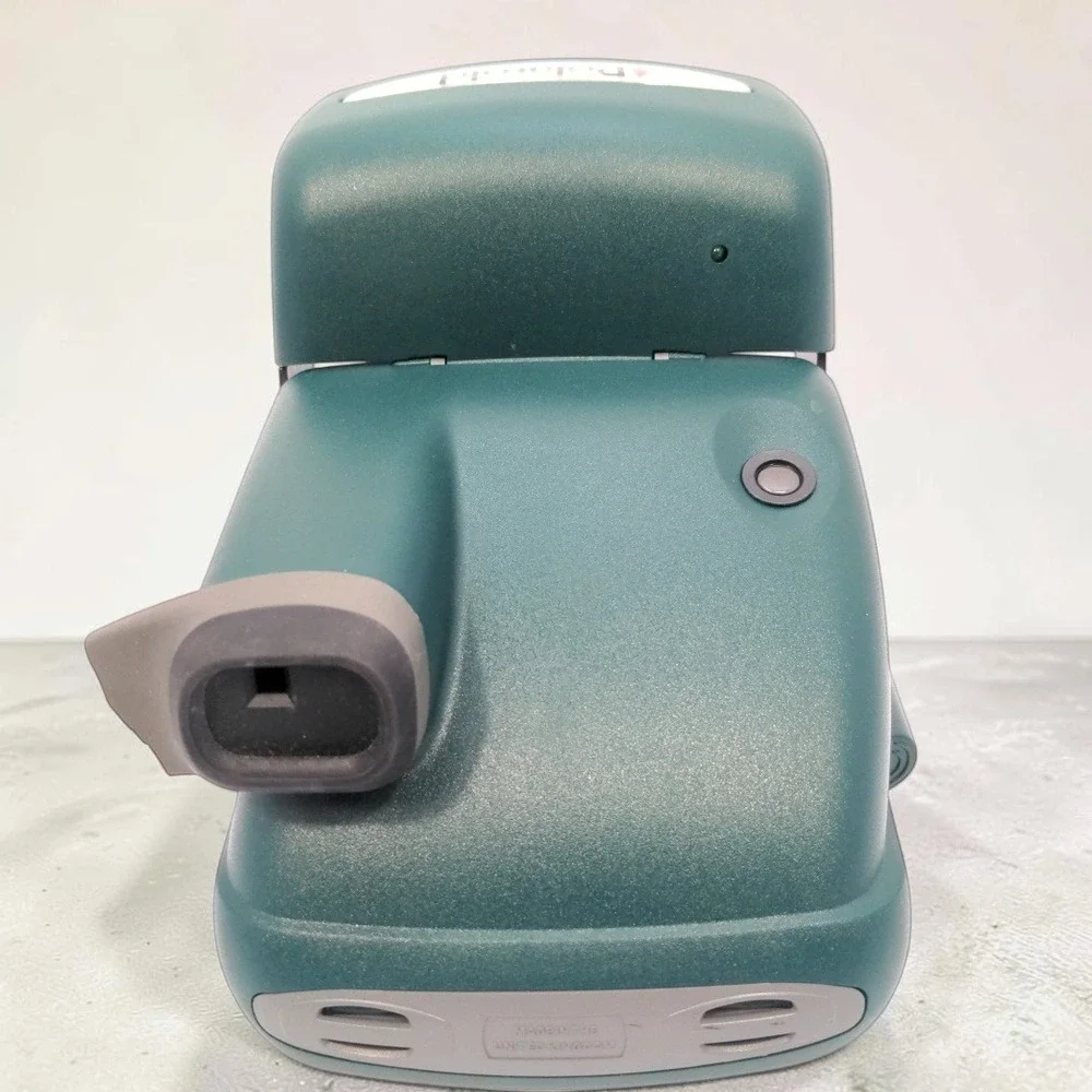 Polaroid capture candid