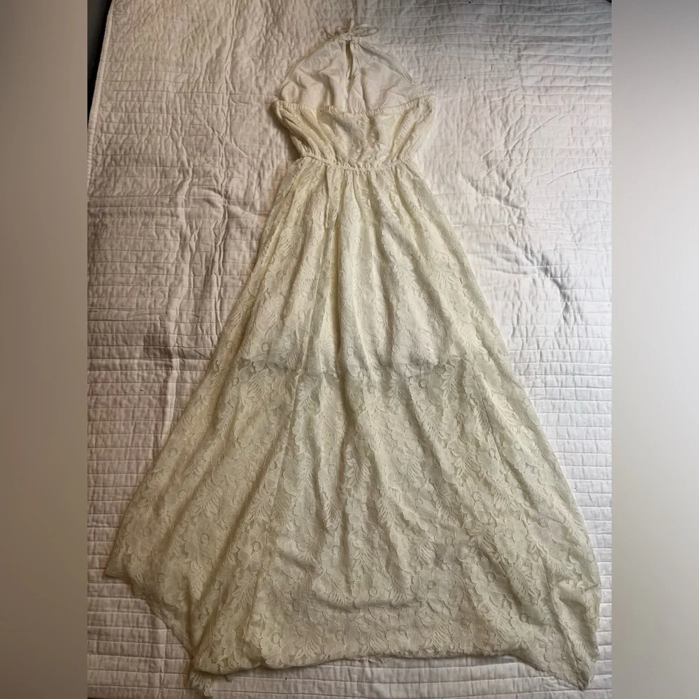 Abercrombie & Fitch cream lace