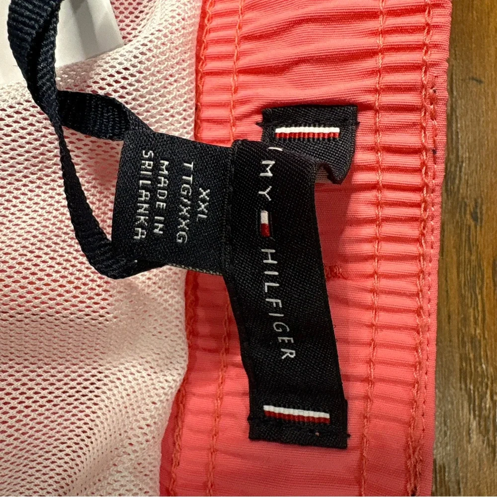 Tommy Hilfiger stylish pink