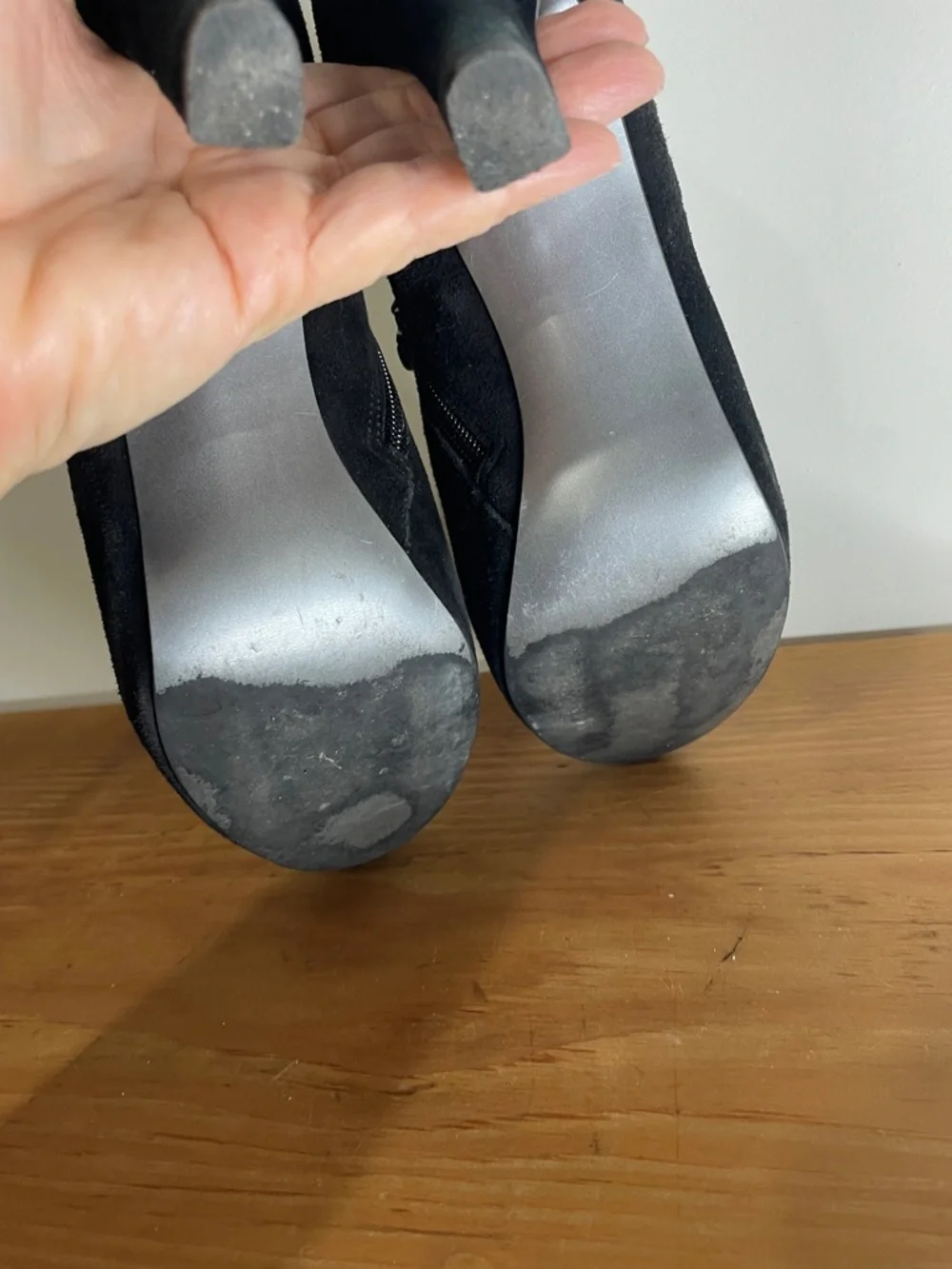 Tahari heel almond