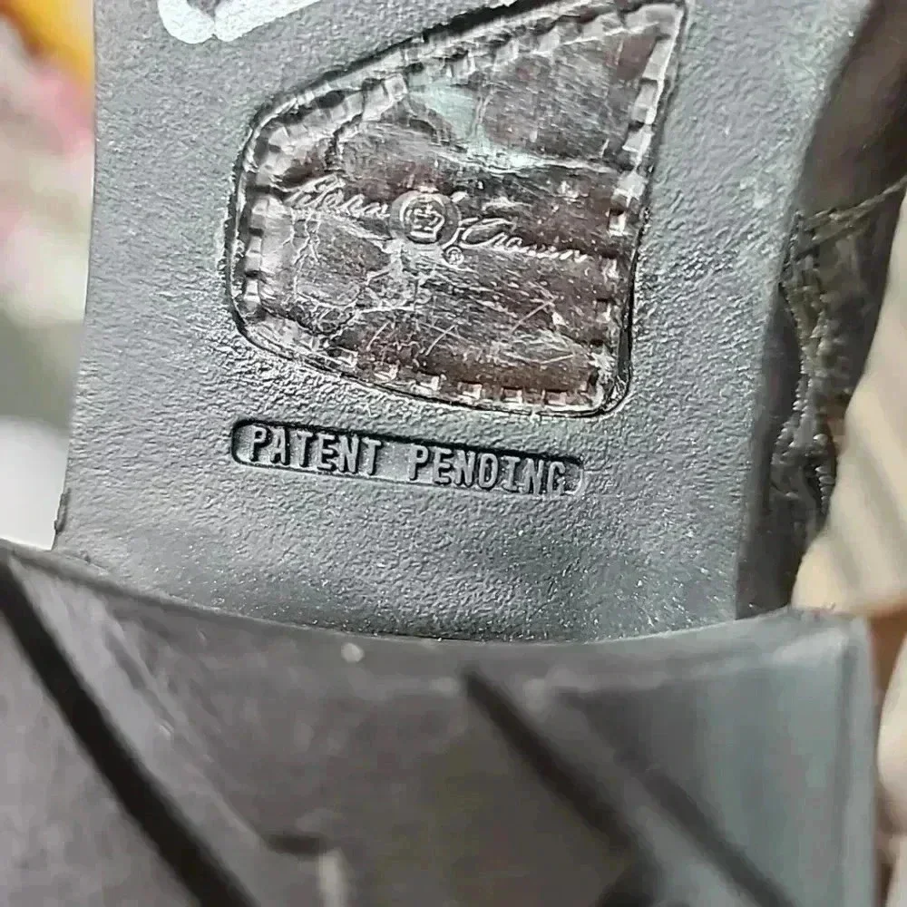 Born crown crackeled
