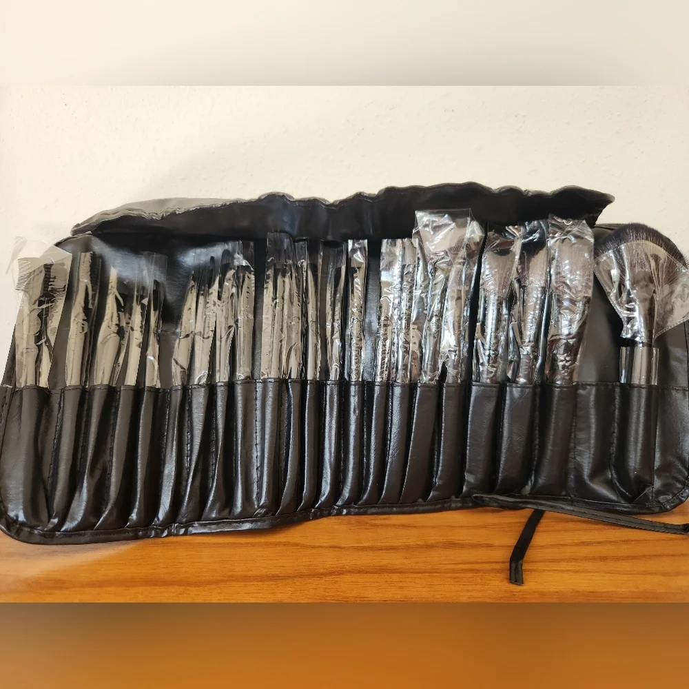 N/A makeup brush