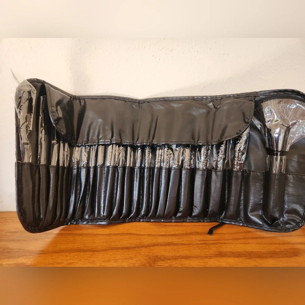 N/A makeup brush