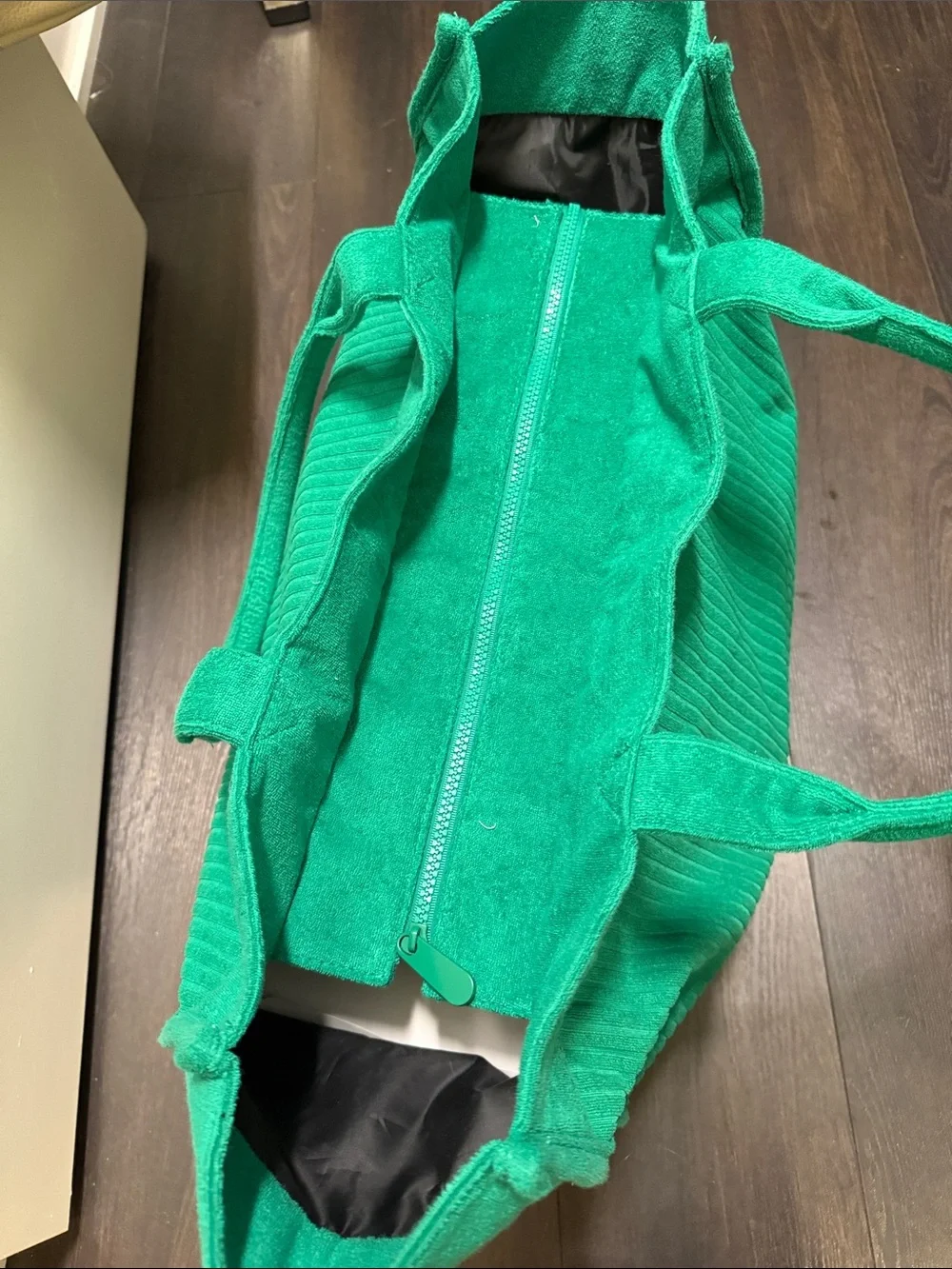 N/A stylish green