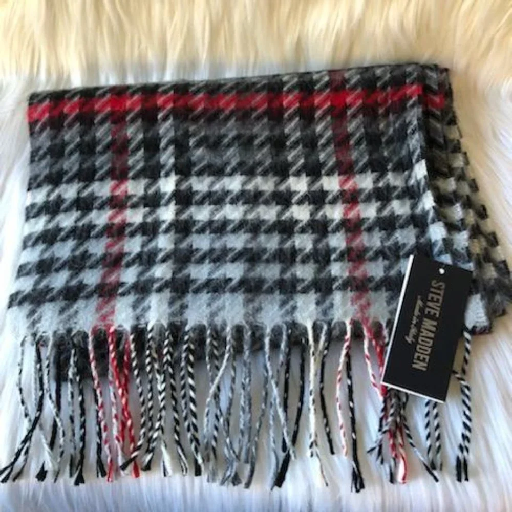 Steve Madden Houndstooth Design Scarf
