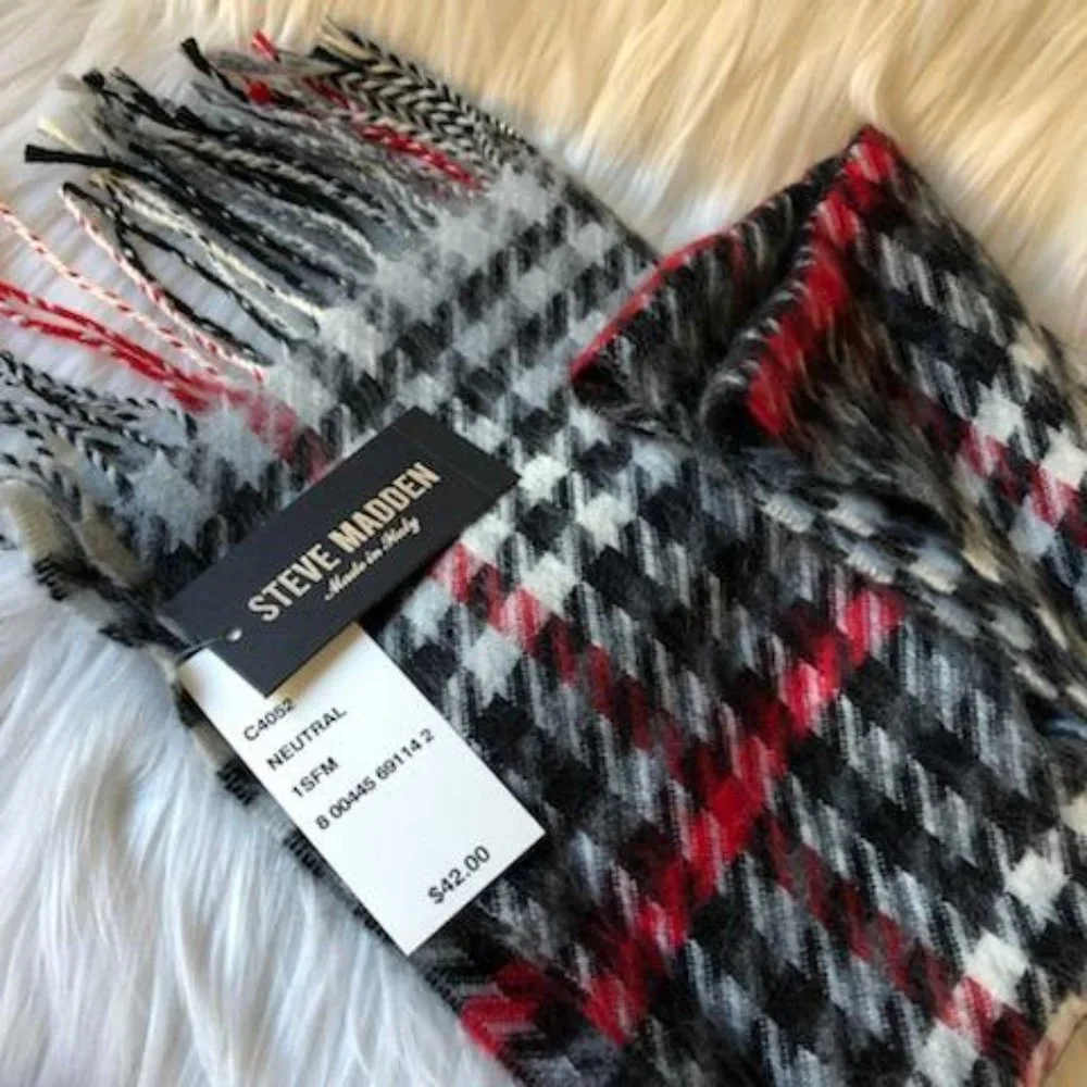 Steve Madden new tag