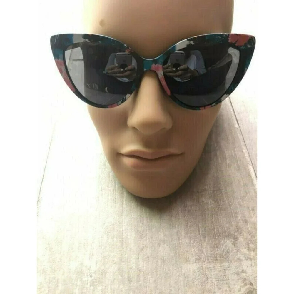 Surge sunglasses beach