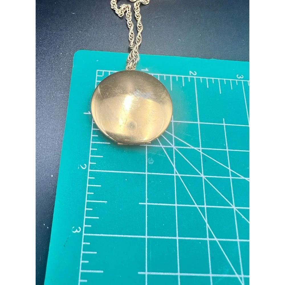 Trifari measurements chain