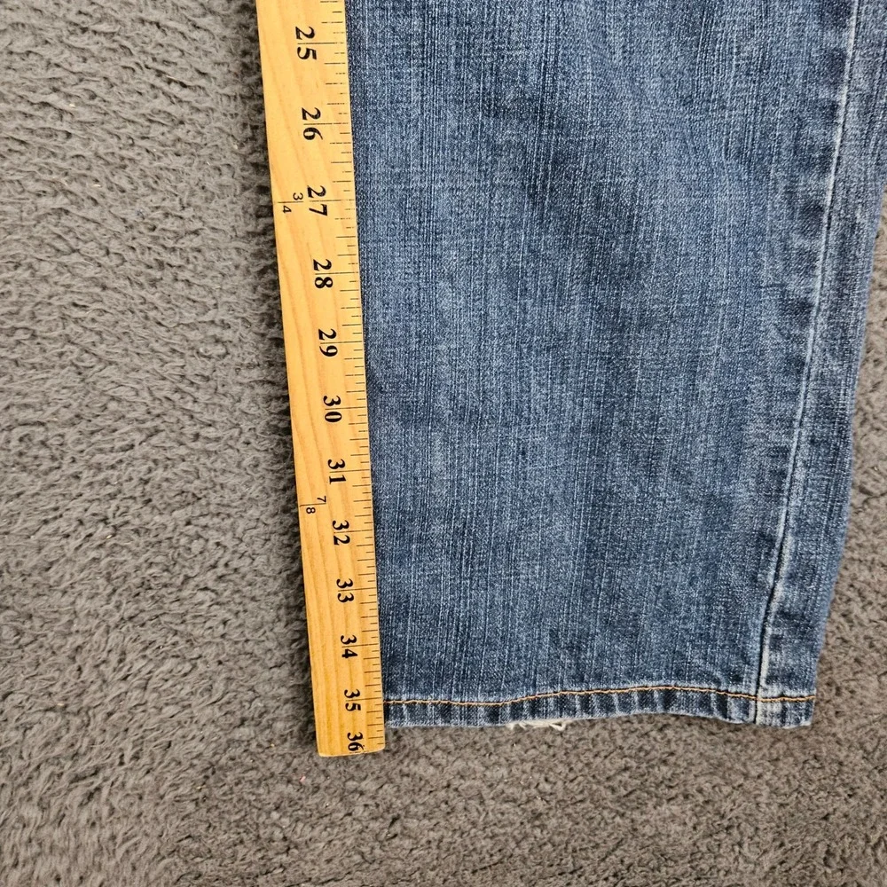 Levis leg origin material