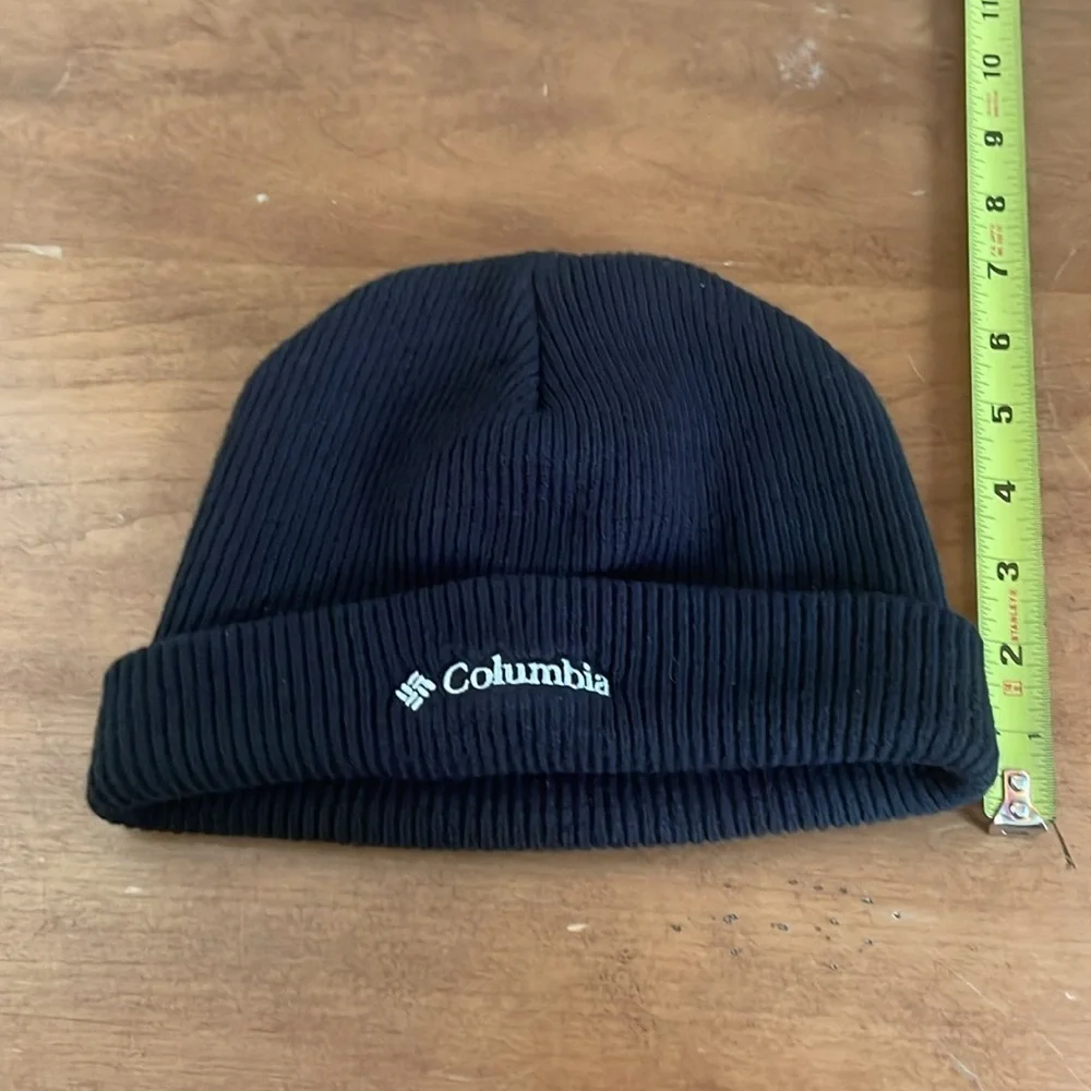 Columbia knit beanie