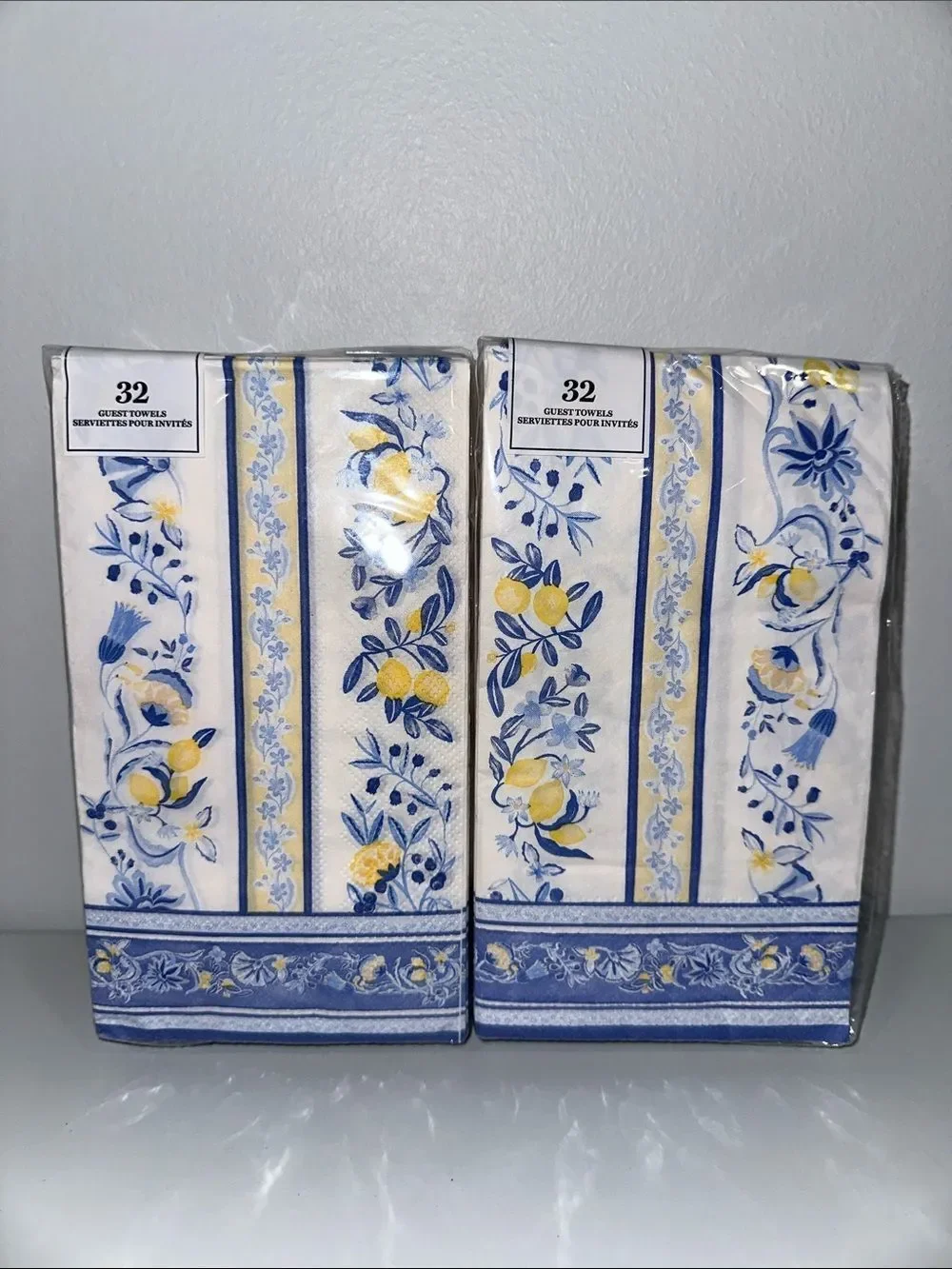 White Blue Yellow Gold Lemon Floral Vines  Fl Set of 32 x 2 Guest Size Towels