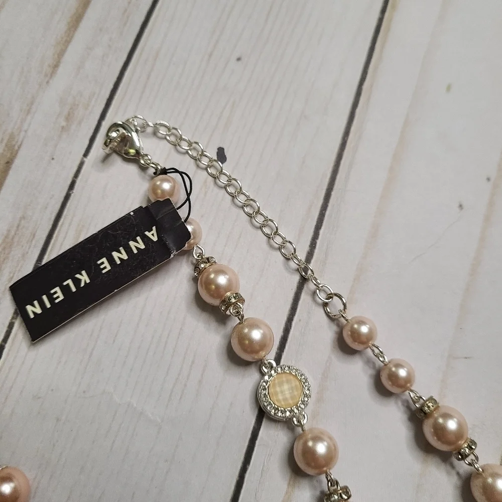 Anne Klein short necklace