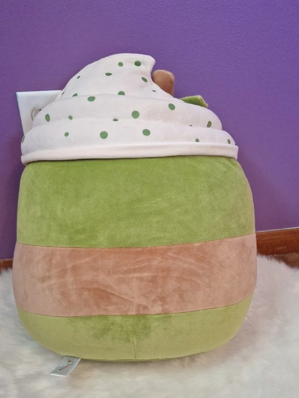 Squishmallows cute leaf