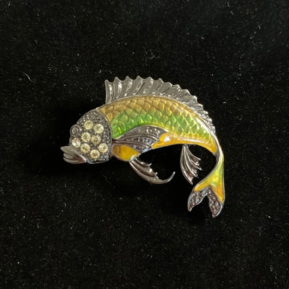 Fish Shaped‎ Enamel & Rhinestone Brooch Pin
