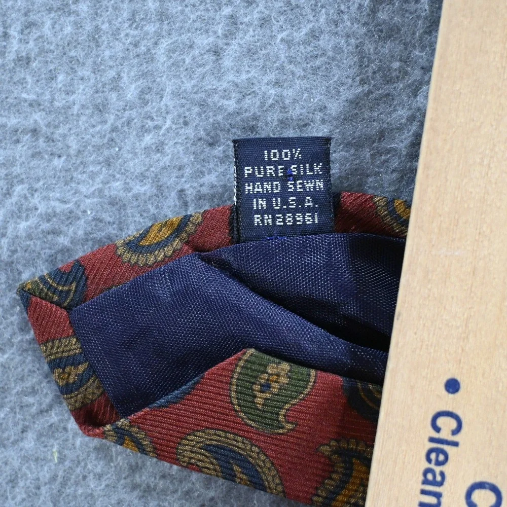 Burberrys‎ of London Mens Vintage Paisley Silk Necktie OS Red Multi