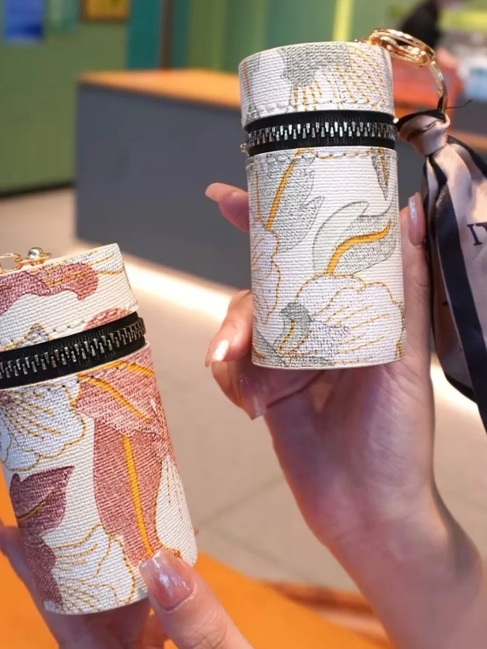 Floral Print Cylinder Mini Pouch - White & Pink