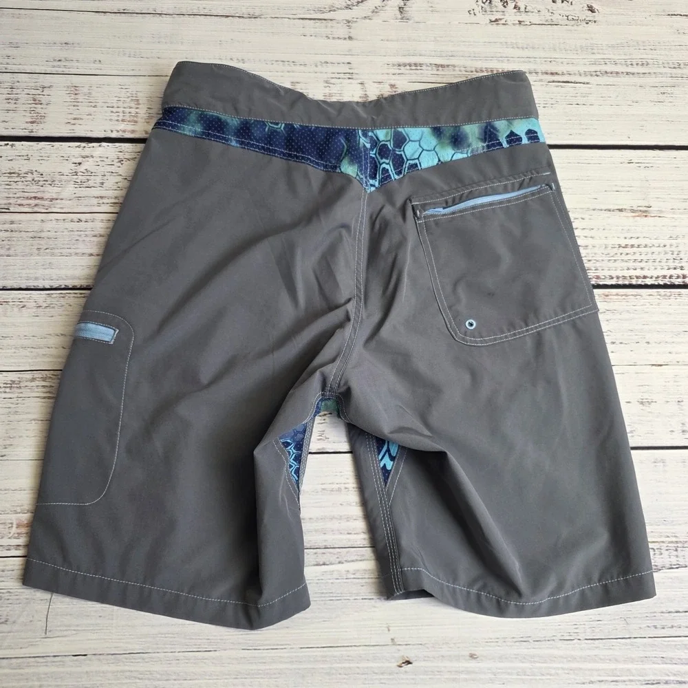 Huk fishing shorts
