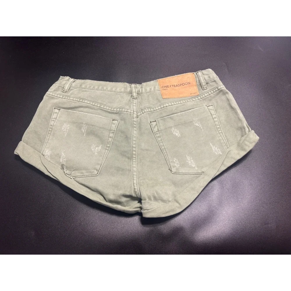 One Teaspoon NWT Bandit Low Rise‎ Classic Shorts in Khaki Size 31 MSRP $110