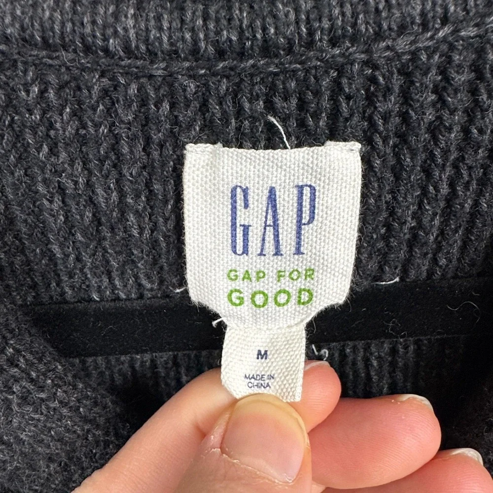 GAP sweater mens