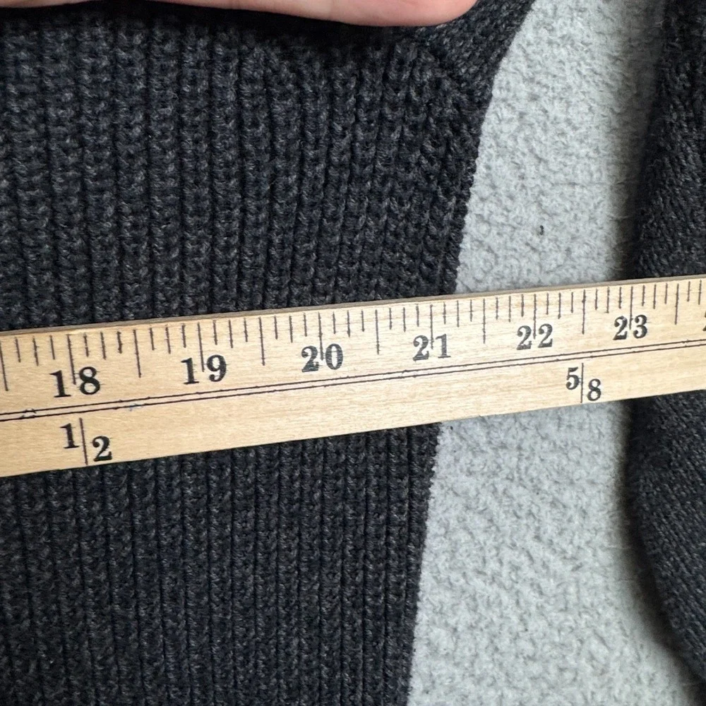 GAP sweater mens