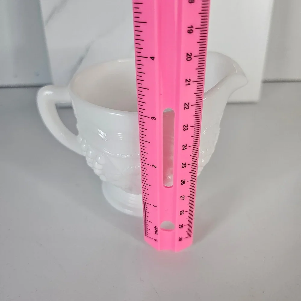 Indiana Glass type creamer