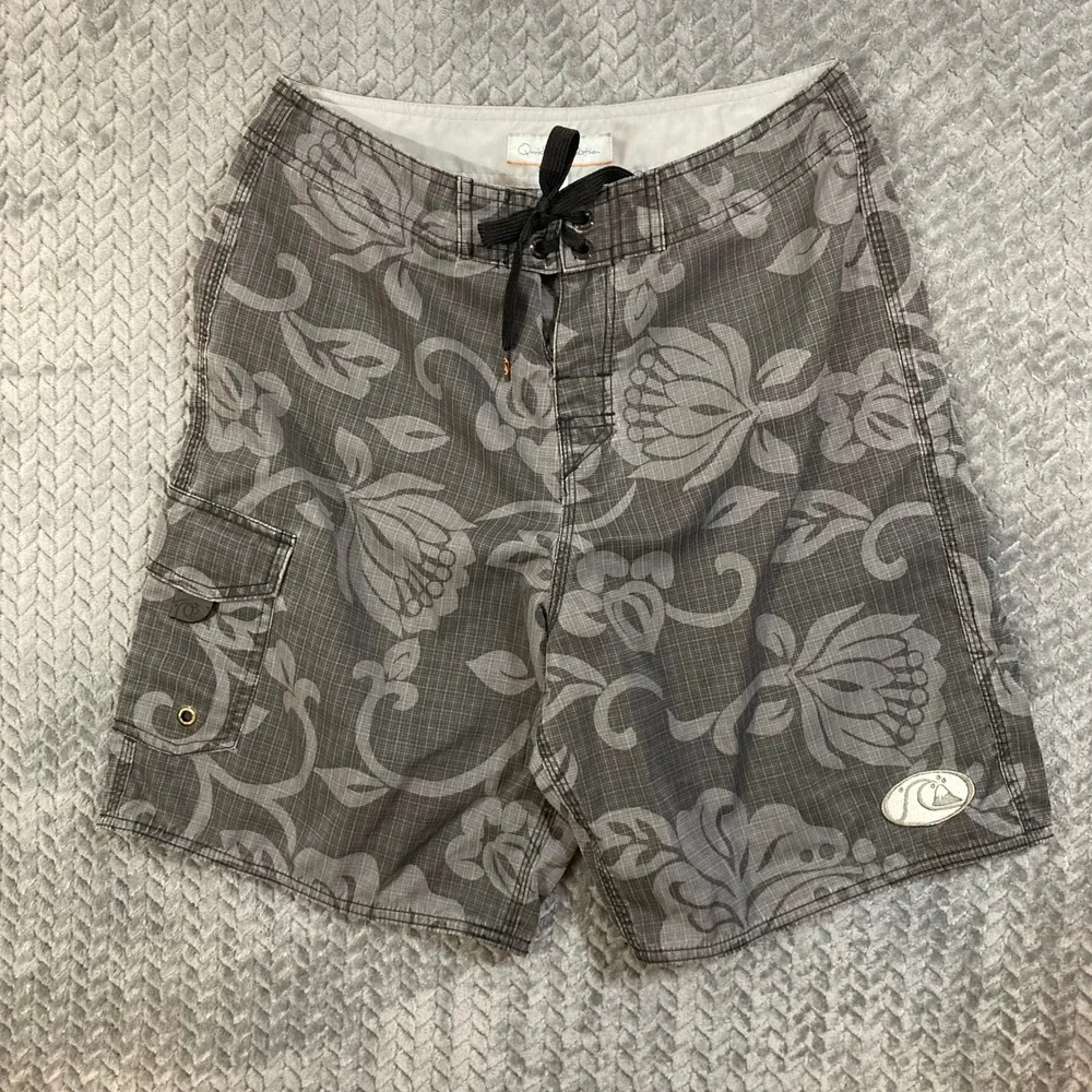 Quiksilver Edition Board Shorts Men's 32 Floral Beach Surf Hawaii Casual Summer