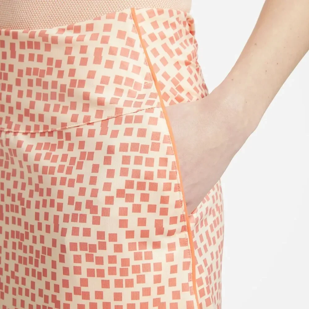 Nike lightweight stretchy