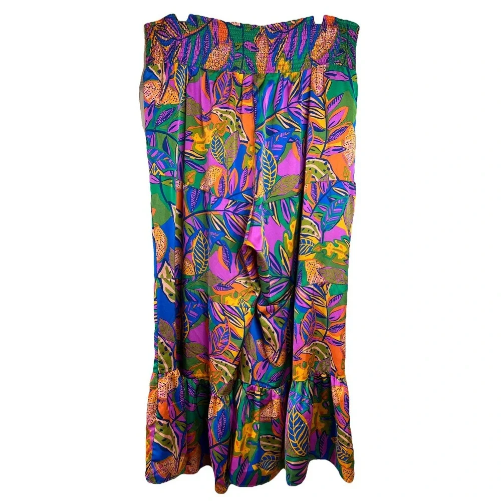 Sugarlips curve tropical