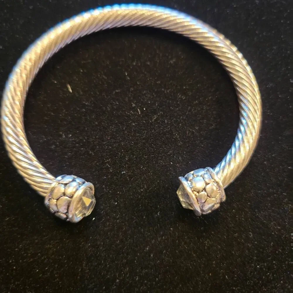 Boutique silver twisted