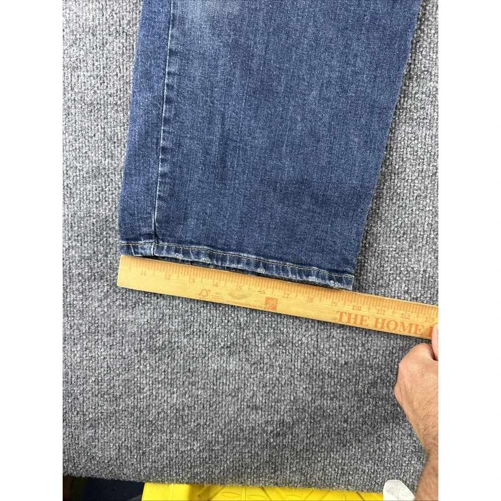 Levis levi 559