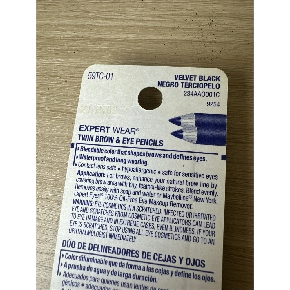 Maybelline expert wear