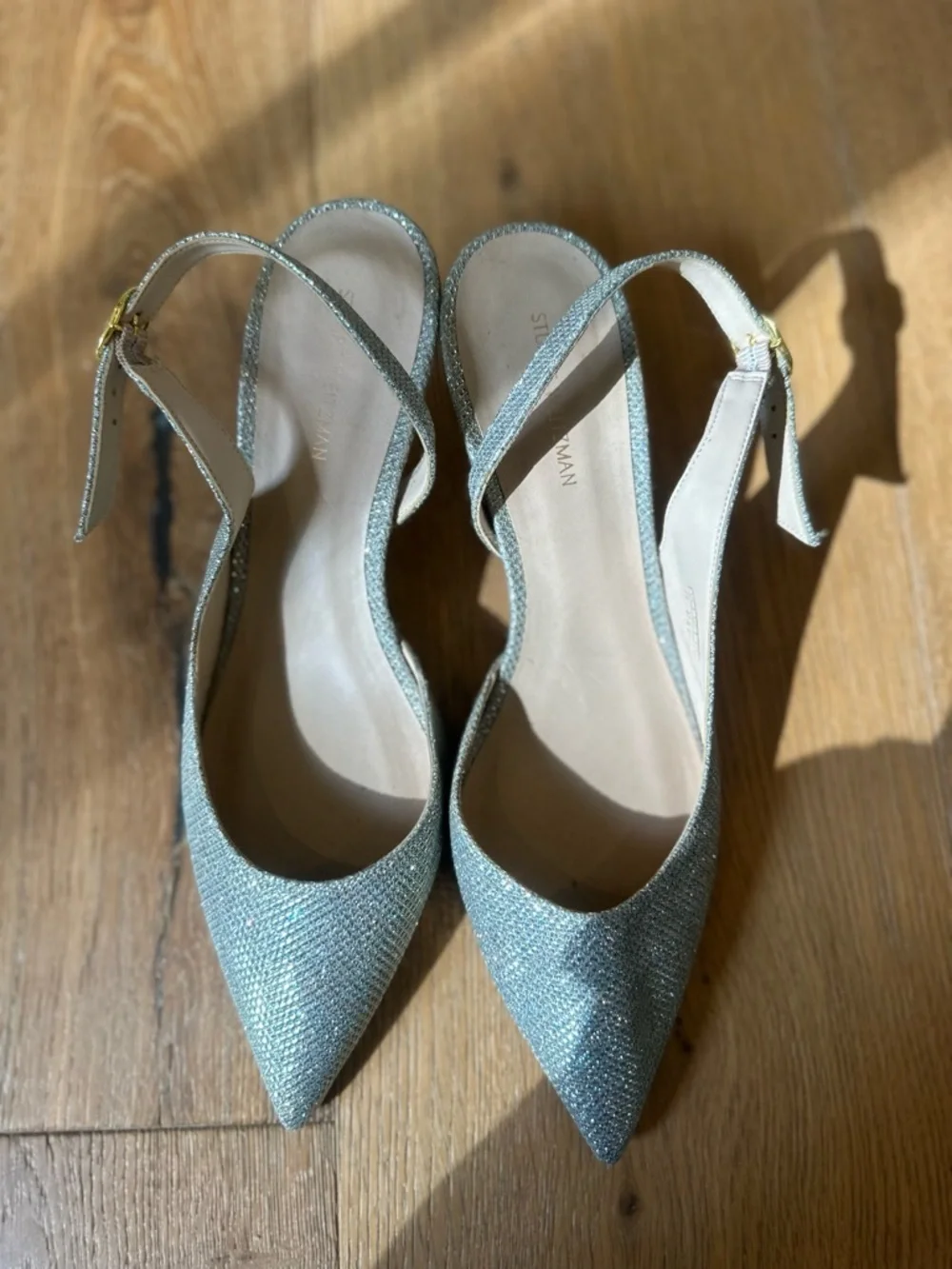 Stuart Weitzman kitten buckle