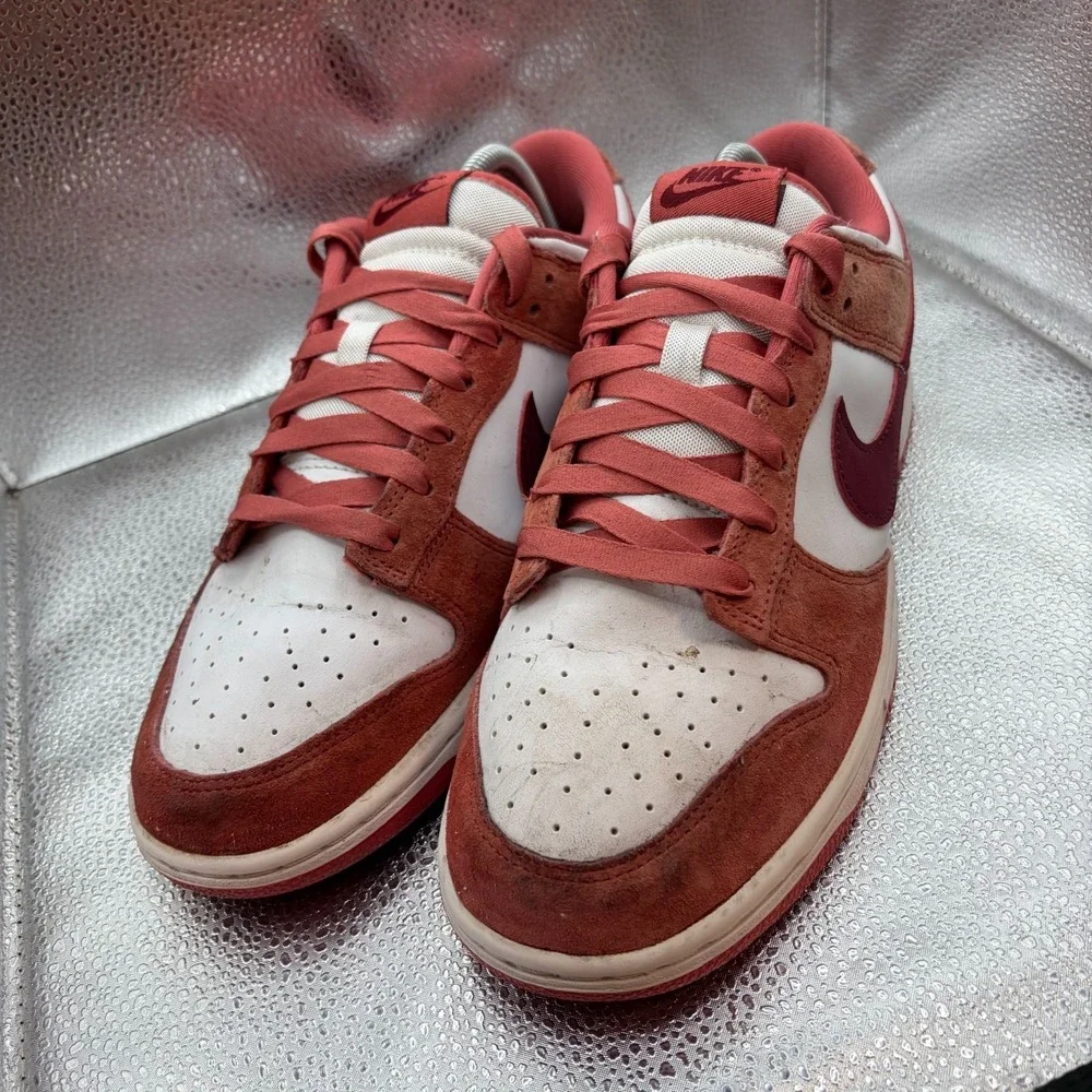 Nike product pair