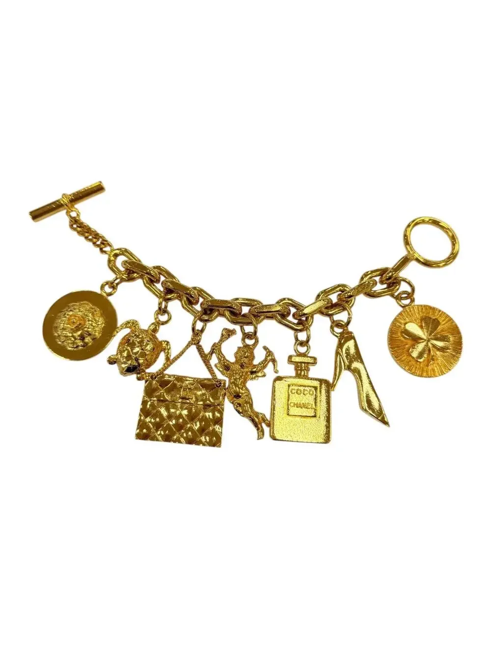CHANEL elevate your