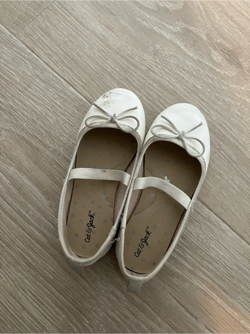 Cat & Jack cute pale