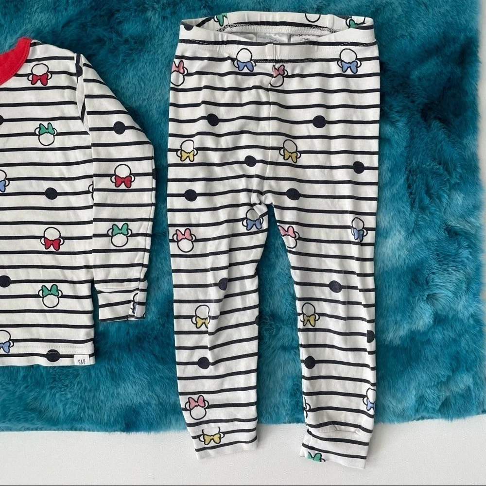 GAP baby disney